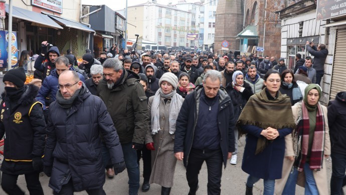 Beş kentte Rojava i&ccedil;in y&uuml;r&uuml;y&uuml;şler yapıldı - Resim : 3