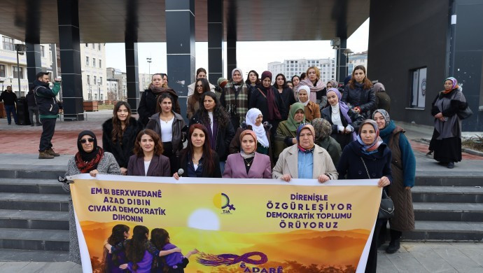 TJA'dan 3 kentte 'jin jiyan azadî' sloganı ile 8 Mart eylemi - Resim : 2