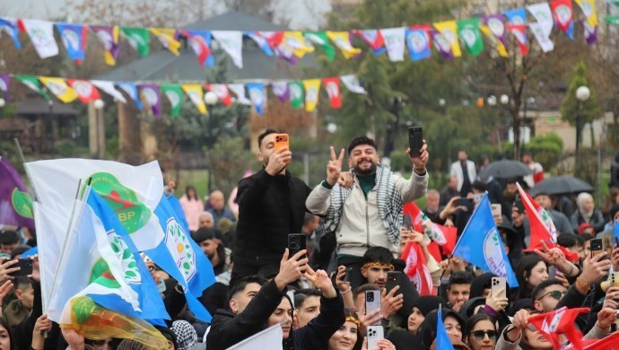 Bir&ccedil;ok merkezde Newroz kutlandı: Onurlu barışı inşa edeceğiz - Resim : 5