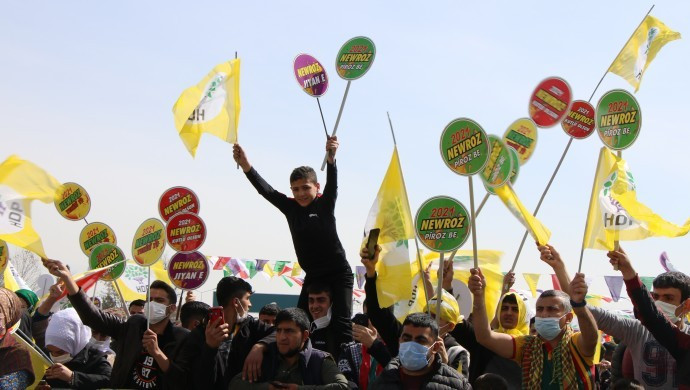Yüzbinler il il Newroz'u kutladı - Resim : 3