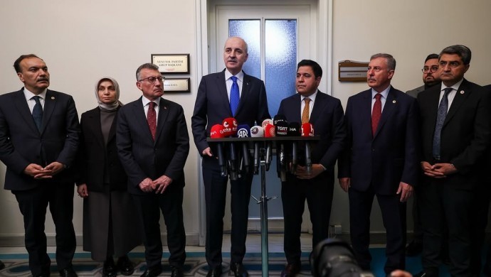 Kurtulmuş'tan siyasi partilere 'süreç' ziyareti: Bu süreç tarihi bir süreçtir - Resim : 1