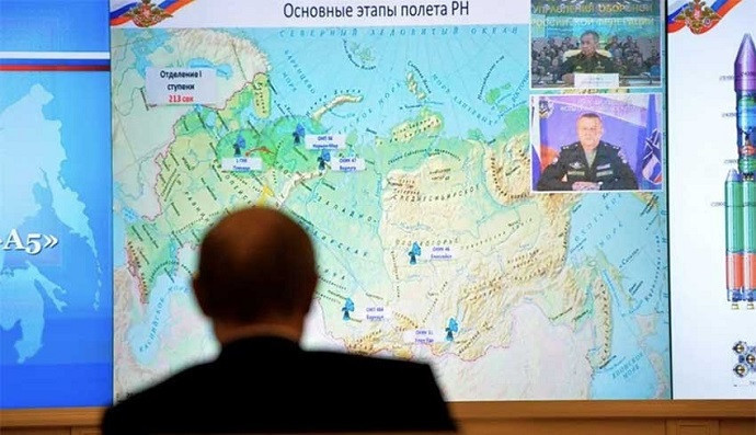 Putin'den gövde gösterisi: Uzaya Angara A-5 roketi gönderildi - Resim : 1