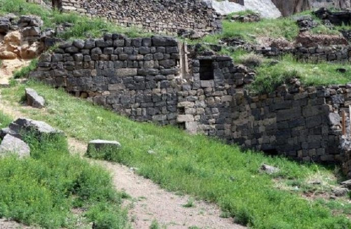 Yönetmen Elia Kazan'ın Kayseri'deki evi harabeye döndü - Resim : 1