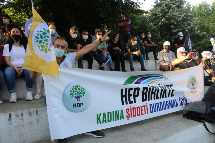 'Bu darbe de diğer darbeler gibi er ya da geç mücadelemizle sonuçlanacak' - Resim : 2