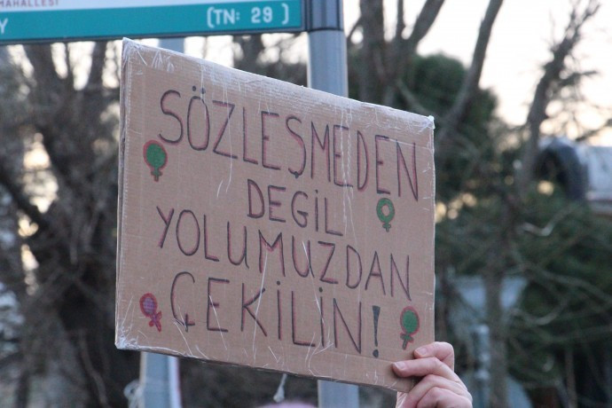 Kadıköy ve Bakırköy'de eylem yapan kadınlar: Karar yok hükmündedir - Resim : 2