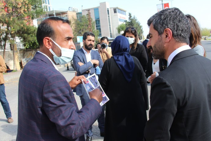 Diyarbakır Barosu Şenyaşar ailesini ziyaret etti - Resim : 1