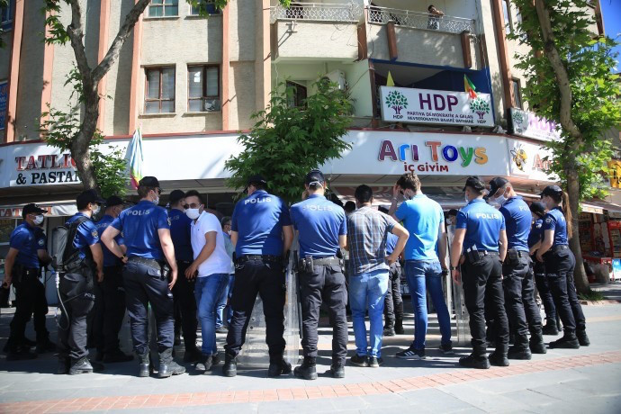 HDP'li Beştaş: O bir vali değil kayyımdır, onu tanımıyoruz - Resim : 1