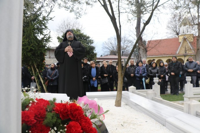 Hrant Dink için mezar başı anması yapıldı - Resim : 1