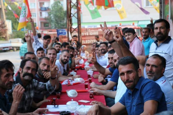 Bruki Aşireti'nden HDP'ye destek - Resim : 1