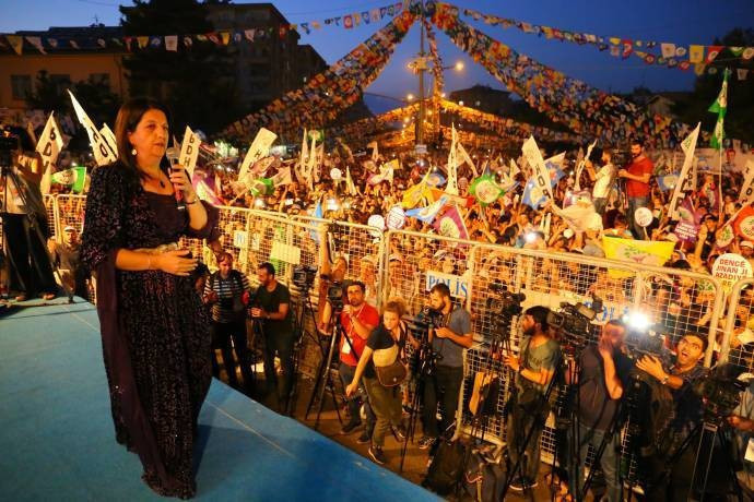 Pervin Buldan: Diyarbakır Suruç'a sahip çıktı - Resim : 6