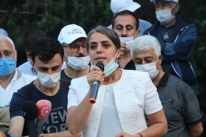 'Bu darbe de diğer darbeler gibi er ya da geç mücadelemizle sonuçlanacak' - Resim : 3