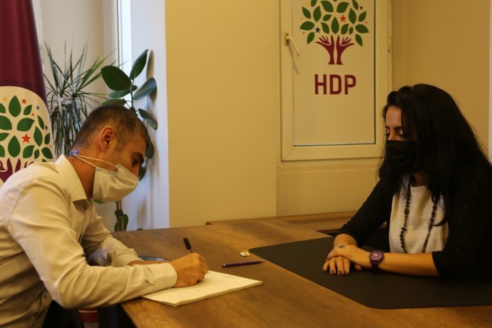 Aydınlar ve sanatçılar HDP'ye üye olup destek çağrısı yaptı - Resim : 1