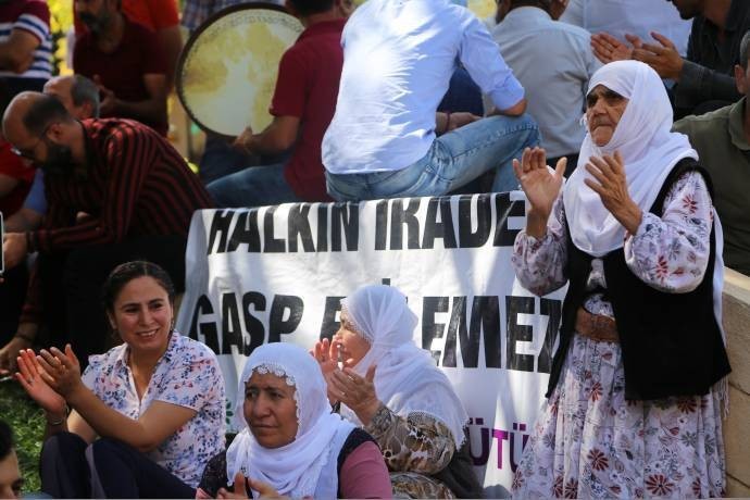 Ahmet Şık: Usulsüz para aktarımı arıyorsanız AKP'ye bakın - Resim : 1