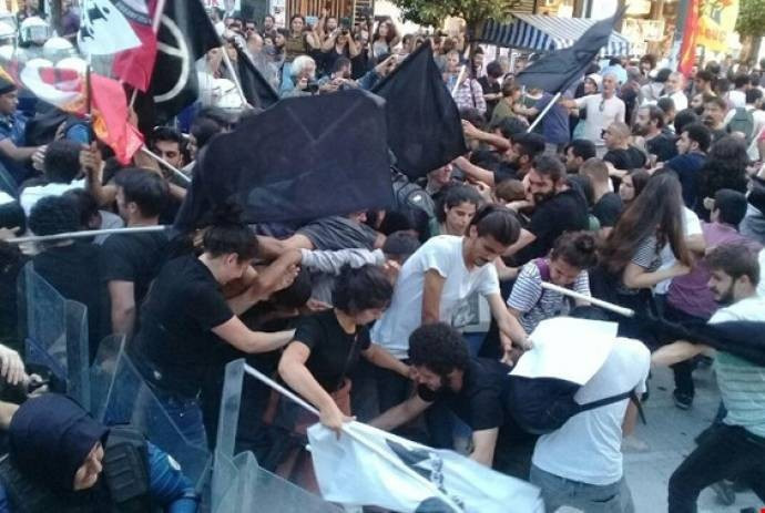 Suruç Katliamı anmasına müdahale: Milletvekilleri hastaneye kaldırıldı - Resim : 1