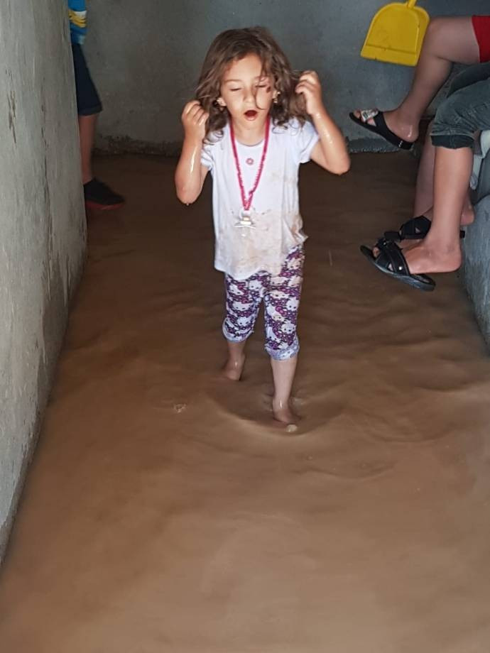 Urfa'da evleri su bastı - Resim : 1
