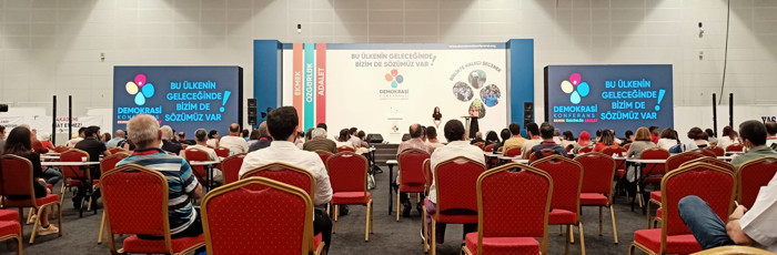 Demokrasi Konferansı emek, özgürlük, adalet talebiyle başladı: Bu, Deniz Poyraz'ların konferansıdır - Resim : 1