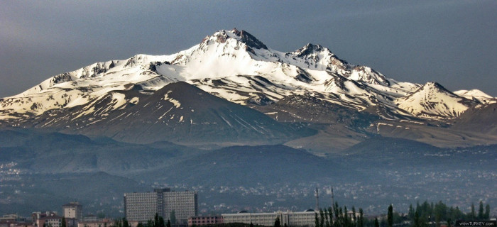 Kavurucu sıcaklar Erciyes'i de eritti - Resim : 1