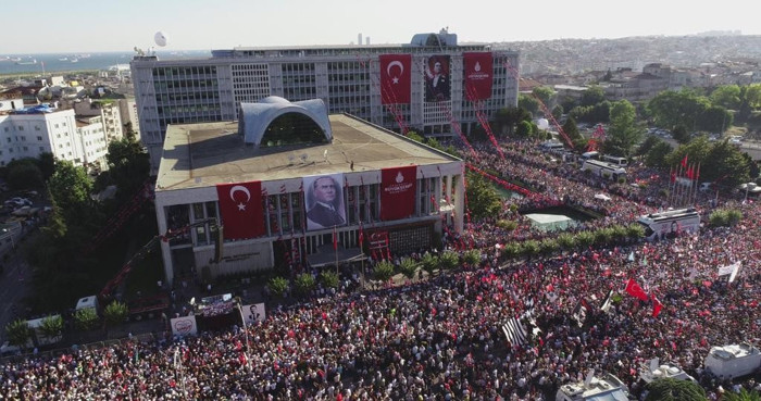 'Kişilere değil, partilere değil İstanbul'a hizmet etmeye geliyoruz' - Resim : 1