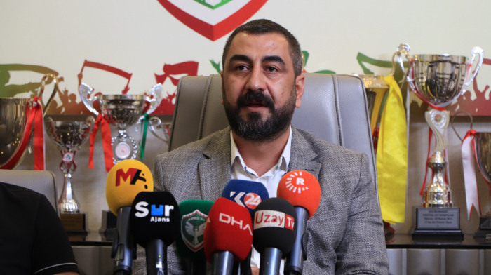 'Bursa'da olduğu gibi bizim tribünlerimizde ellerinde bıçak olan hiçbir taraftarımız olmamıştır' - Resim : 1