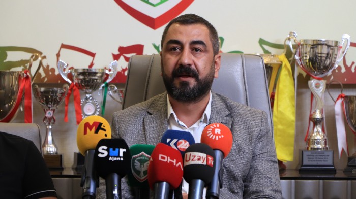 'Bursa'da olduğu gibi bizim tribünlerimizde ellerinde bıçak olan hiçbir taraftarımız olmamıştır' - Resim : 1