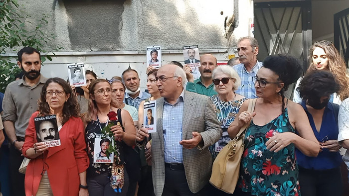 Serbest bırakılanlar alkışlarla karşılandı: Adalet ve hakikat mücadelesi kesintisiz bir mücadeledir - Resim : 1