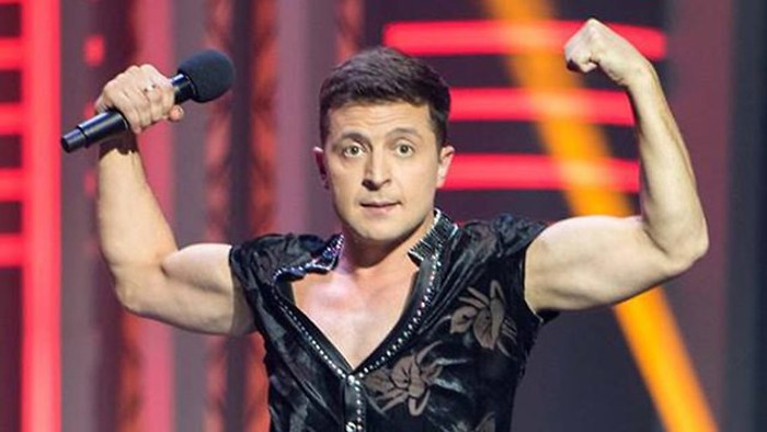 Bir Zelenskiy portresi: 'Sahte cumhurbaşkanı' rolünden cephedeki cumhurbaşkanına - Resim : 1