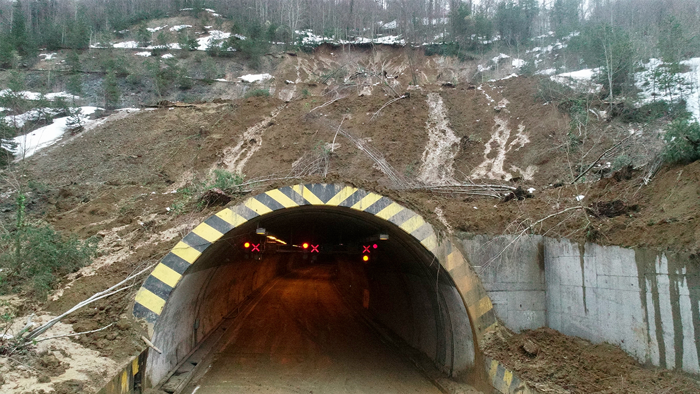 Bolu Dağı Tüneli'ndeki heyelanın boyutu gün ağarınca ortaya çıktı - Resim : 2