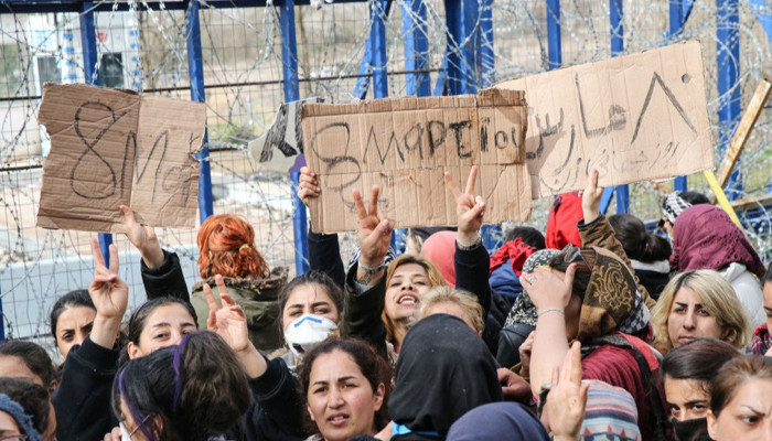 Sınırdaki göçmenlerden 8 Mart eylemi: Kapıları açın! - Resim : 2