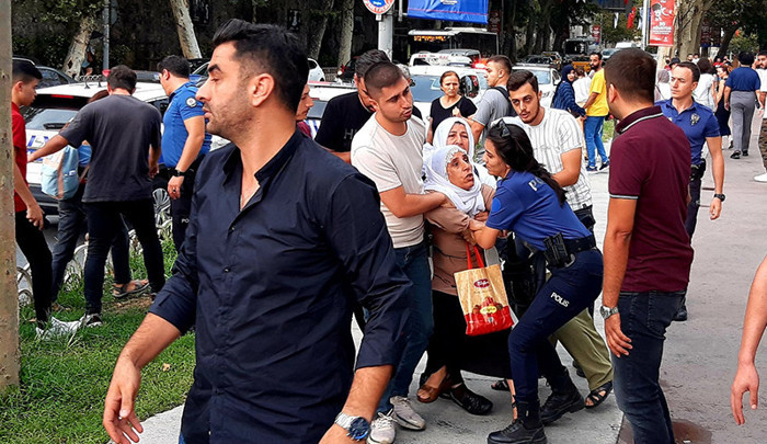 Barış Anneleri Dolmabahçe Sarayı’ndan seslendi: Kürt anneleri barış istiyor - Resim : 1