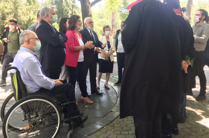 HDP Grup Başkanvekilleri ve milletvekillerinden nöbetteki baro başkanlarına dayanışma ziyareti - Resim : 3
