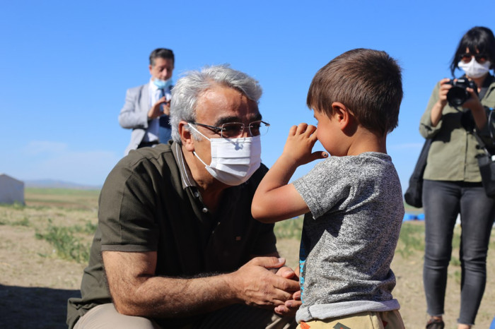 Mevsimlik tarım işçilerini ziyaret eden Sancar: Yoksulluk ülkenin ortak sorunudur - Resim : 2