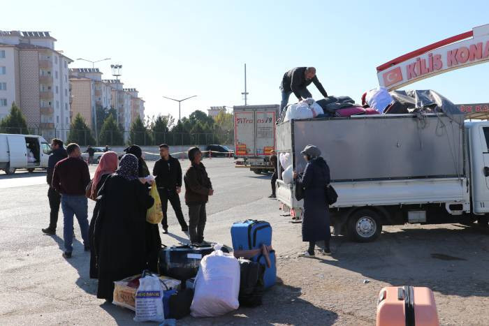 Türkiye'deki Suriyeliler için 'sınırdan geçiş kolaylığı' genelgesi - Resim: 6