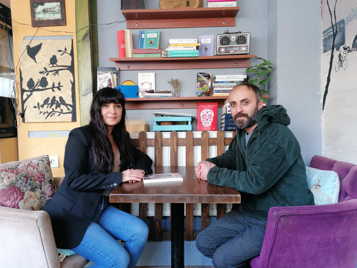 Ağlayan Konak: 13 öykü, 13 bellek - Resim : 1