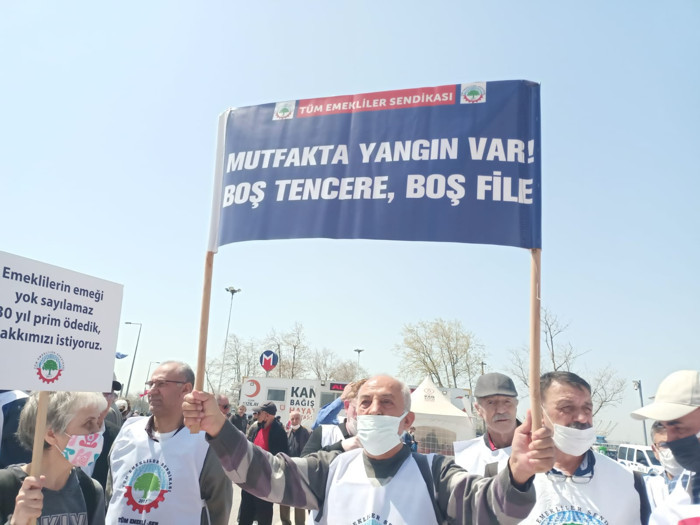 Emeklilerin Ankara yürüyüşü başladı: Açlık sınırının altında değil ölüm sınırının altında yaşıyoruz - Resim : 1