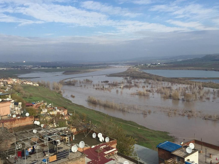 Dicle Barajı'nın kapağı kopunca Kral Kızı Barajı'nda kapaklar kapatıldı, barajda aşırı su birikiyor! - Resim : 2