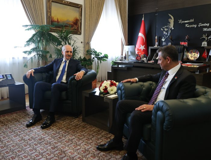 ozgurozel.jpg