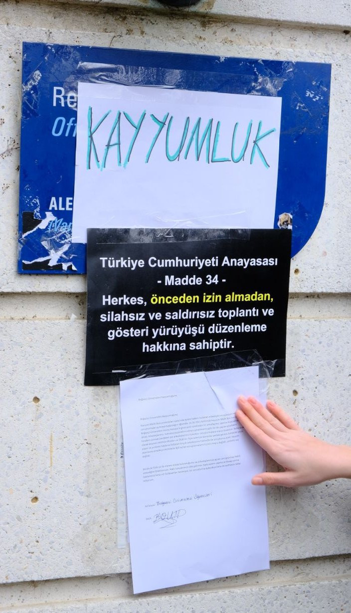 Melih Bulu, 'kayyumluk' tabelasına 'disiplin'le yanıt verdi - Resim : 1