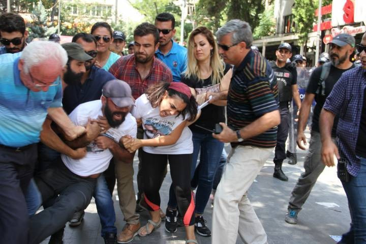 İstanbul’dan Yüksel’e pedal çevirenler gözaltına alındı - Resim : 1