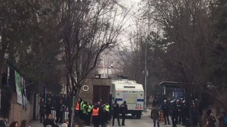 Akademisyenlere polis şiddeti - Resim: 5