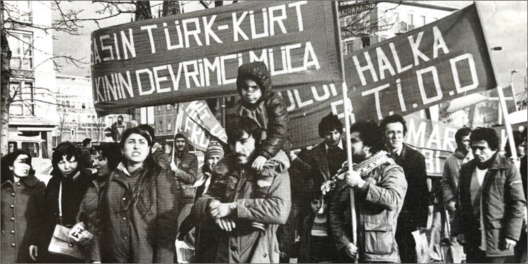 Valizler Dolusu Umut - Resim : 3