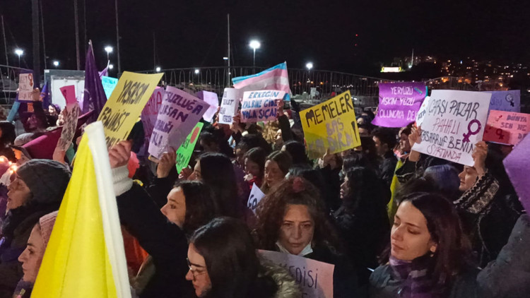 Çanakkale feminist gece yürüyüşü: Ataerkiyi yerle bir edeceğiz! - Resim : 1