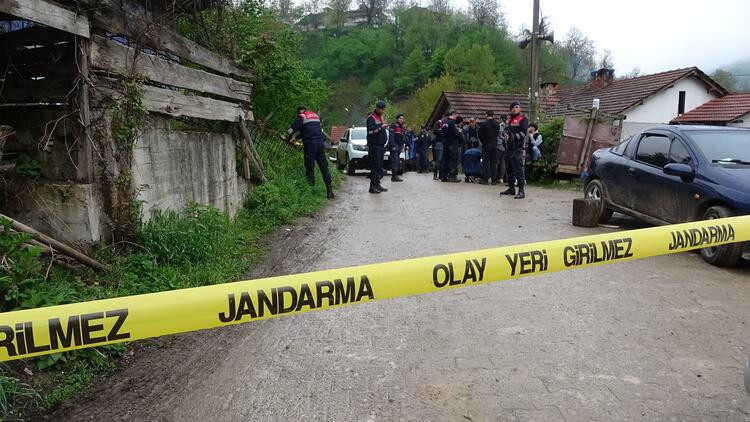 Kadın cinayeti: Eşini öldürüp oğlunu yaraladı, 'Hiç pişmanlığım yok' dedi - Resim : 1