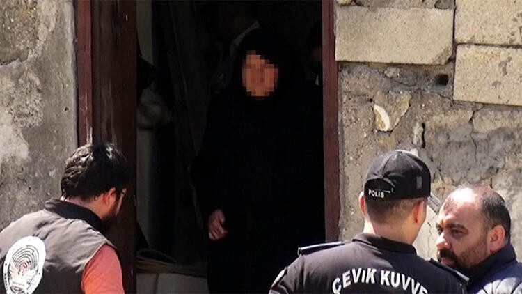 Önce kocasını, sonra kızını öldürüp üst üste gömmüş - Resim : 1