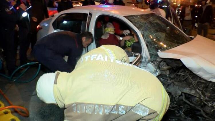 Maltepe'de makas atan sürücü başka bir otomobile çarptı: 4'ü ağır 6 yaralı - Resim : 1