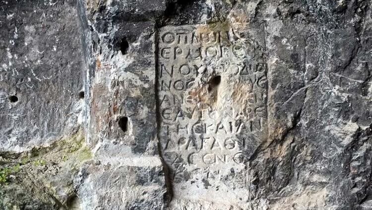 Mağara kilise, kaçak kazılarla talan edildi - Resim : 4