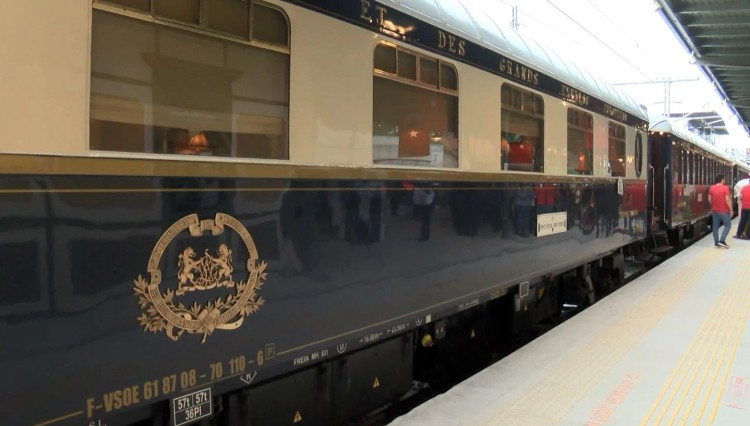 Tarihi Orient Express treni, 3 yıl sonra İstanbul'da - Resim : 2
