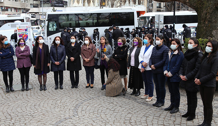 HDP Kadın Meclisi ‘Kadınlar için adalet’ kampanyasını başlattı - Resim : 1