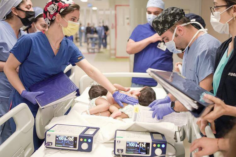Birbirlerinden ayrılan siyam ikizleri iyileşti, taburcu oluyor - Resim: 5