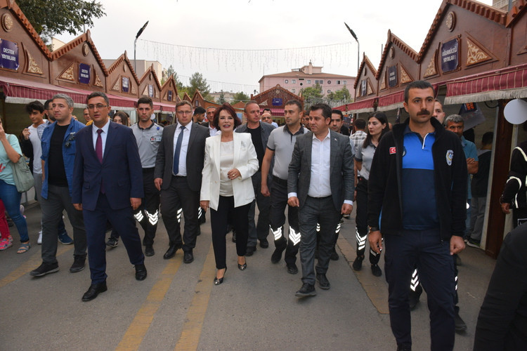 2022-10-hulya17-1.jpg