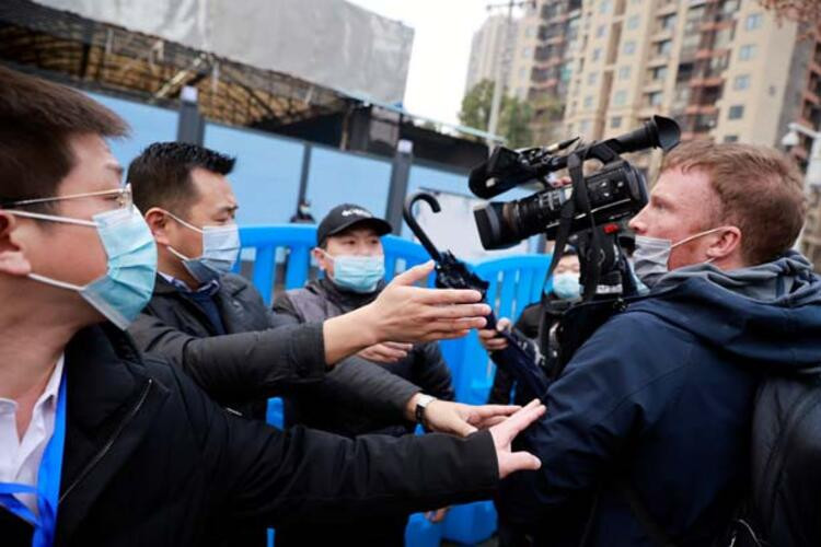 WHO heyeti Coronavirus'ün ilk görüldüğü Wuhan'daki Huanan pazarında - Resim : 6